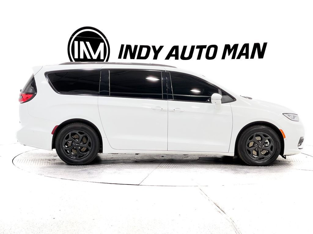 2021 Chrysler Pacifica Image 3