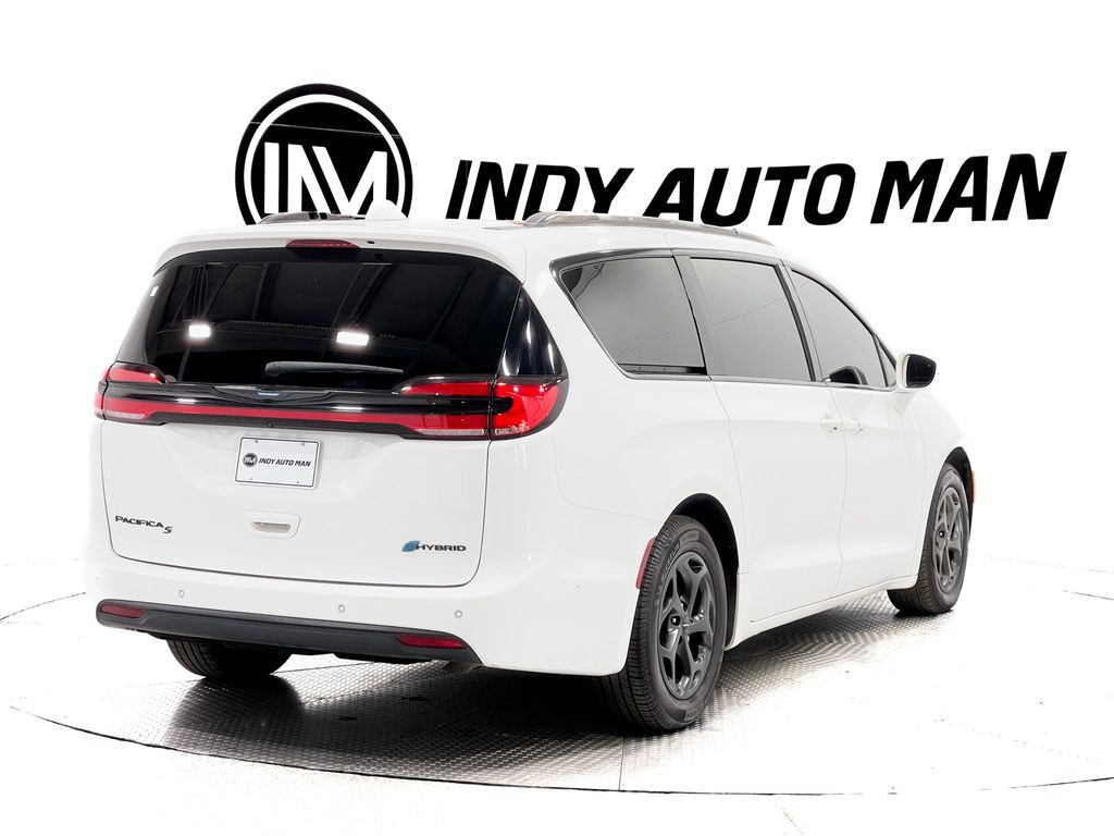 2021 Chrysler Pacifica Image 4