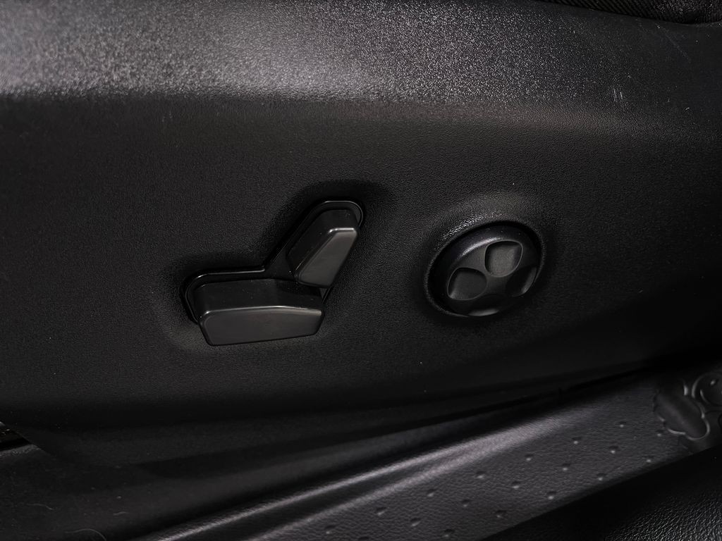 2021 Chrysler Pacifica Image 16