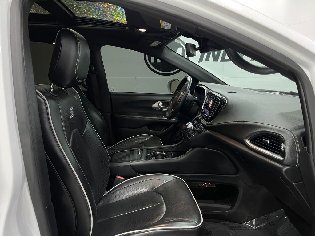2021 Chrysler Pacifica Image 32