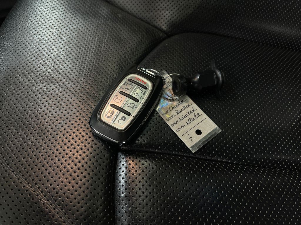 2021 Chrysler Pacifica Image 37