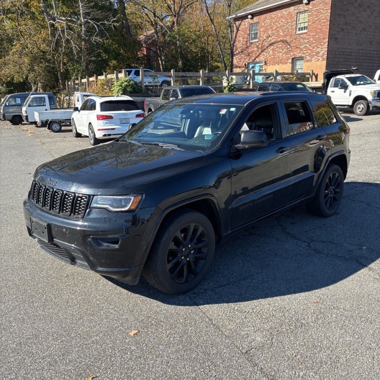 2020 Jeep Grand Cherokee Image 2