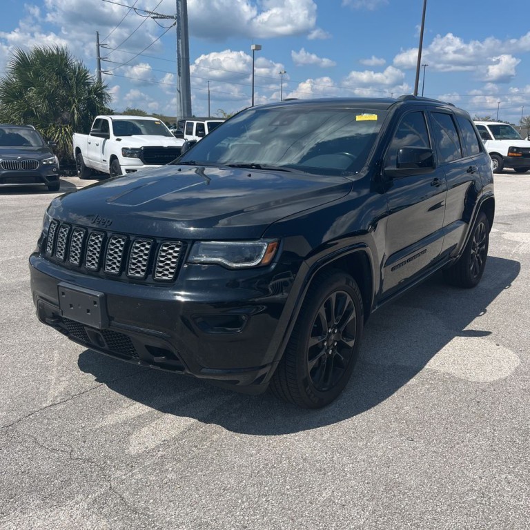2020 Jeep Grand Cherokee Image 2