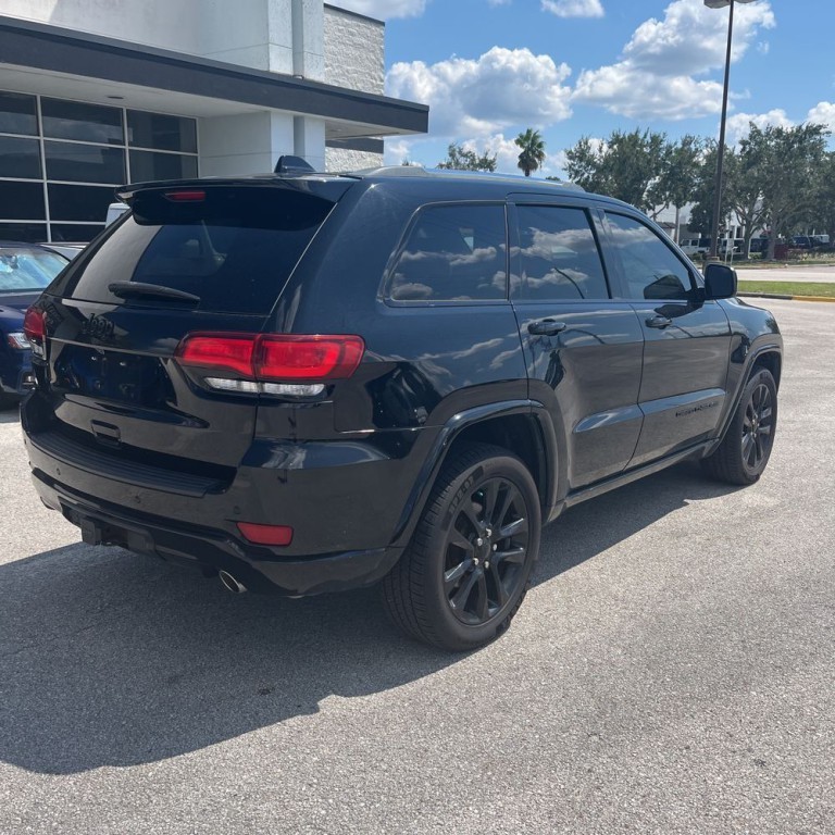2020 Jeep Grand Cherokee Image 3