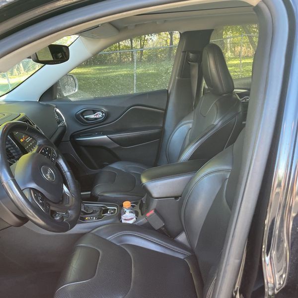 2019 Jeep Cherokee Image 8