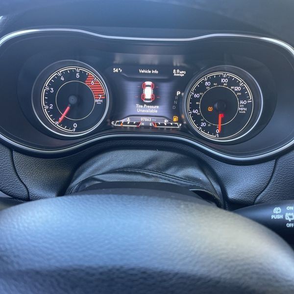 2019 Jeep Cherokee Image 10