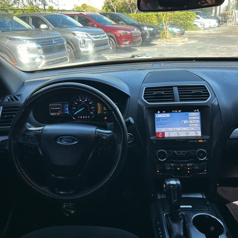 2018 Ford Explorer Image 9