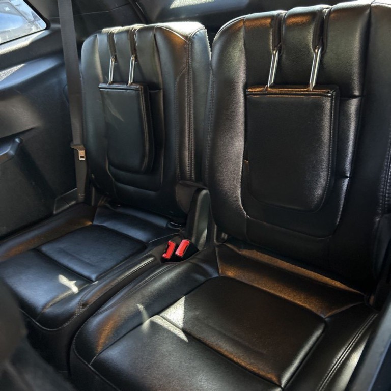 2018 Ford Explorer Image 16