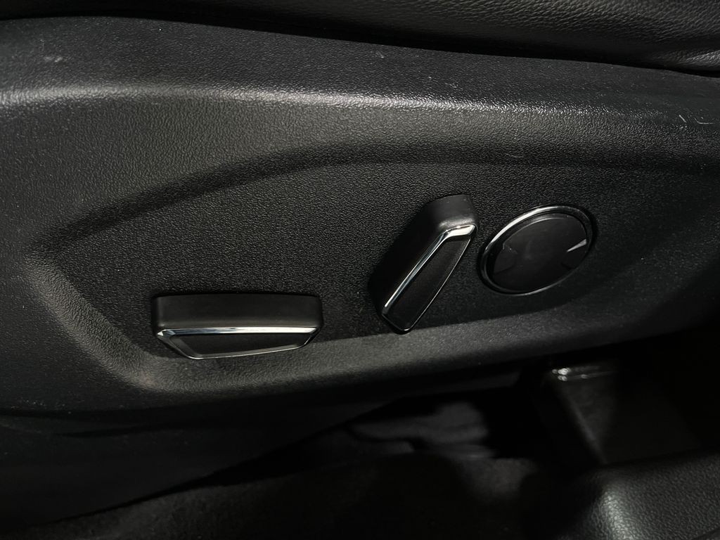 2018 Ford Explorer Image 16