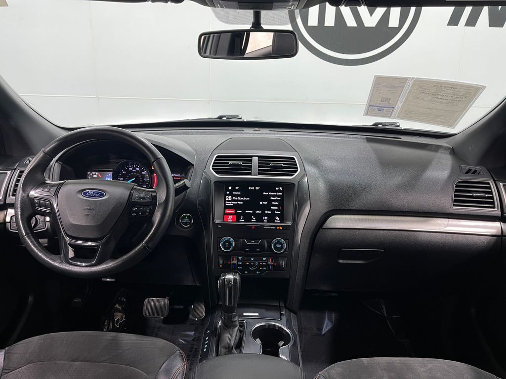 2018 Ford Explorer Image 18