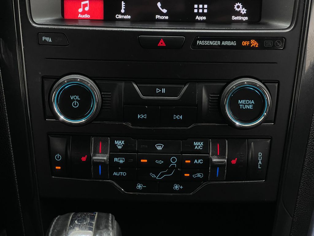 2018 Ford Explorer Image 24