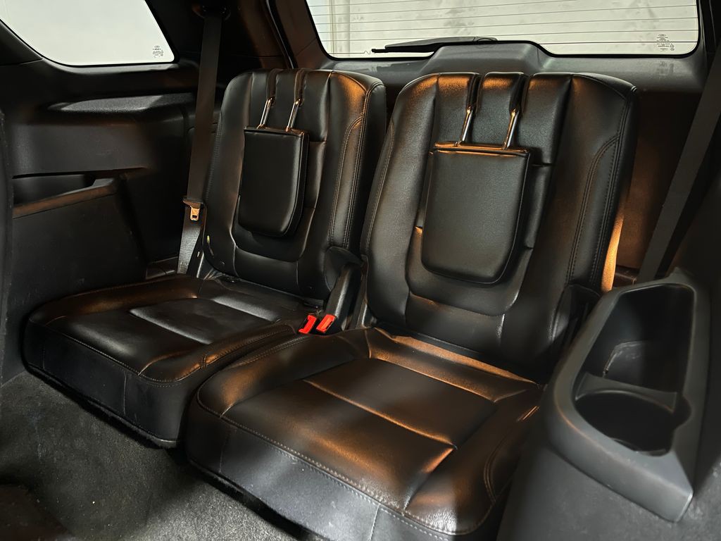 2018 Ford Explorer Image 30