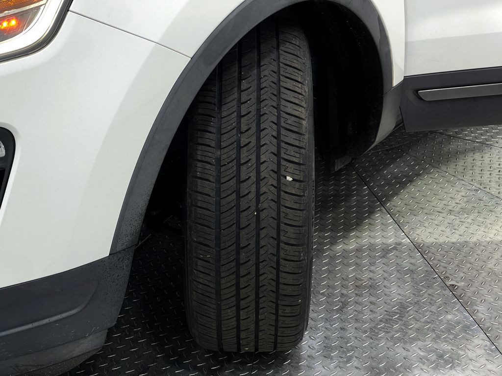 2018 Ford Explorer Image 36