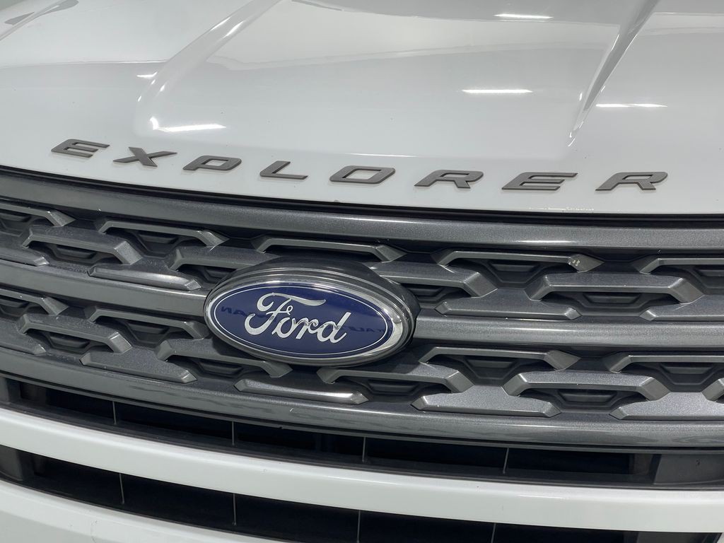 2018 Ford Explorer Image 38