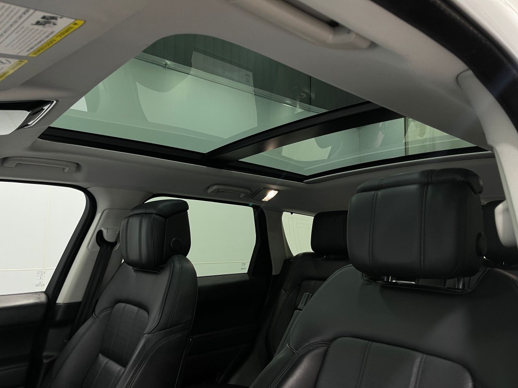 2018 Land Rover Range Rover Sport Image 12