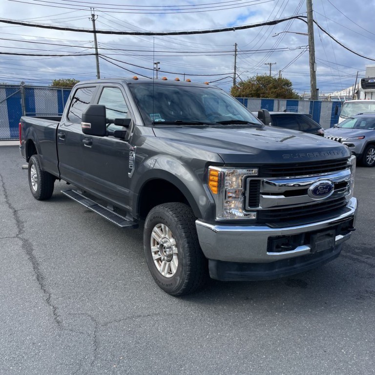 2017 Ford F-250 Image 1