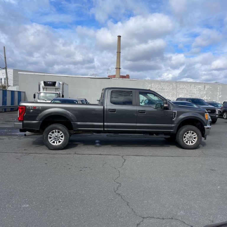 2017 Ford F-250 Image 4