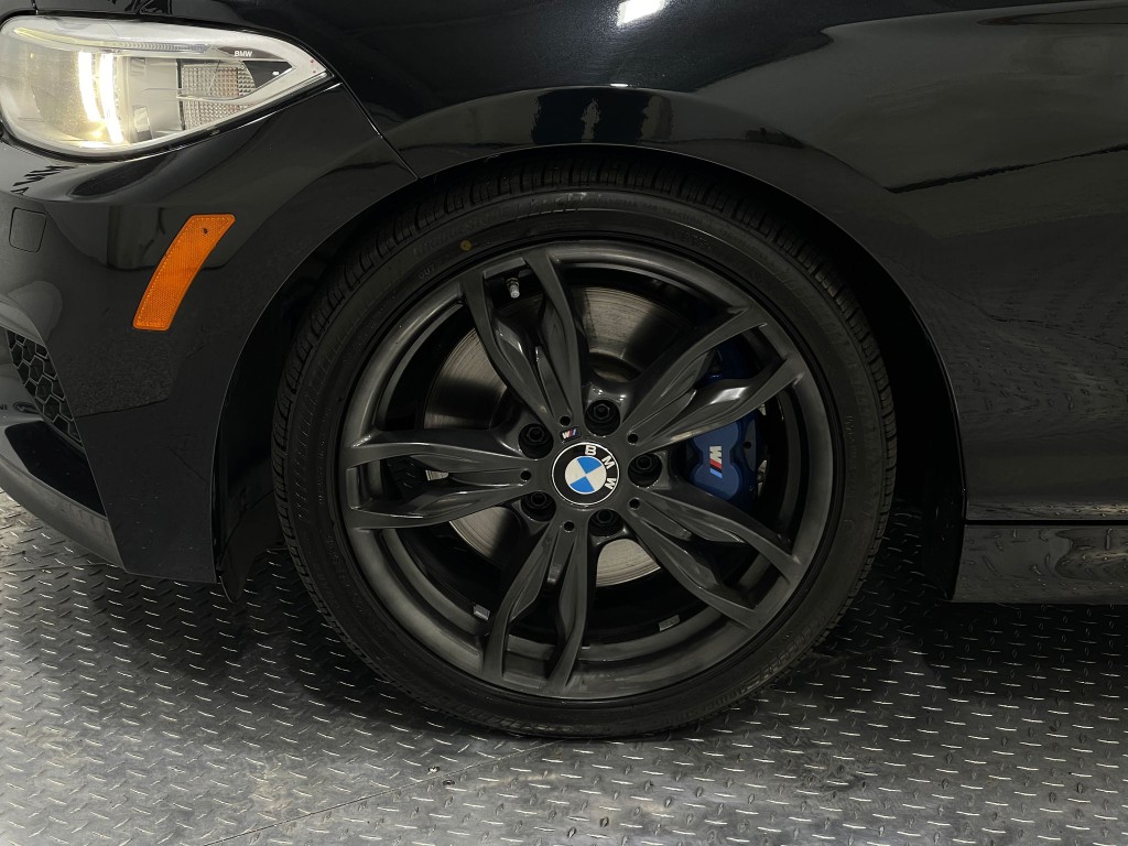 2017 BMW 2 Series Image 35