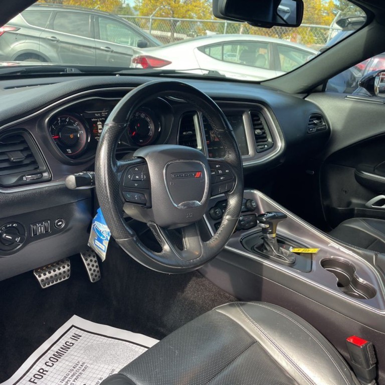 2016 Dodge Challenger Image 6