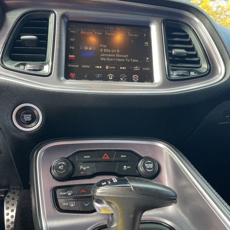 2016 Dodge Challenger Image 8