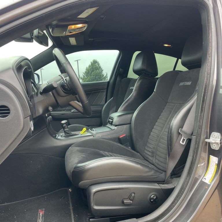 2021 Dodge Charger Image 8