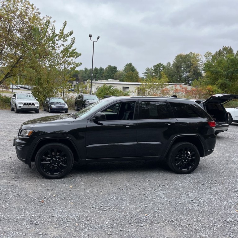 2021 Jeep Grand Cherokee Image 4