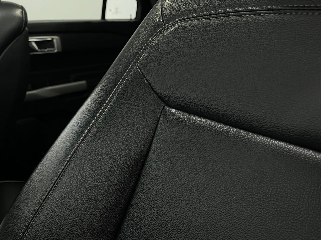 2020 Ford Explorer Image 18