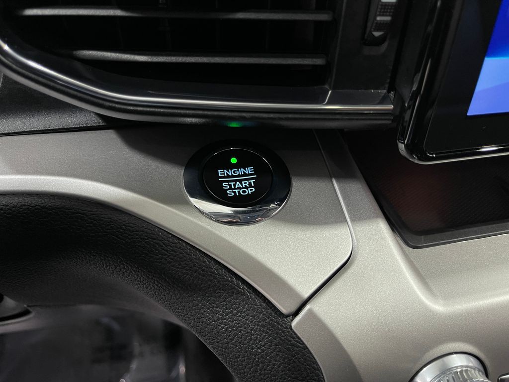 2020 Ford Explorer Image 21