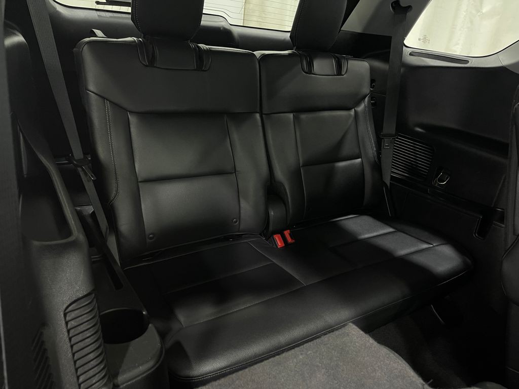 2020 Ford Explorer Image 32