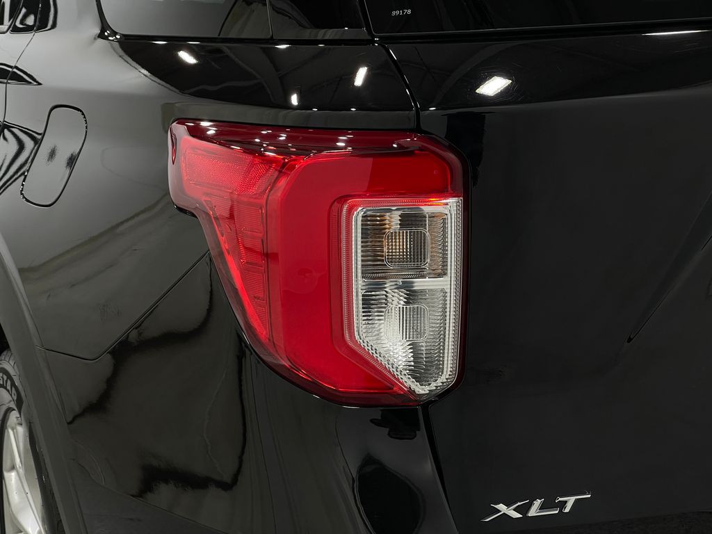 2020 Ford Explorer Image 36