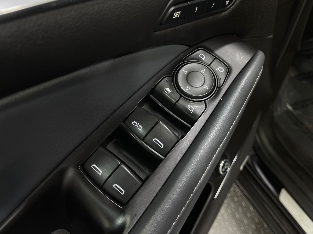 2019 Buick Enclave Image 16