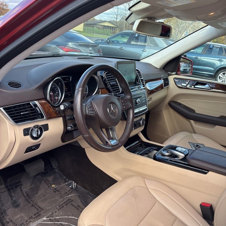 2017 Mercedes-Benz GLS-Class Image 9