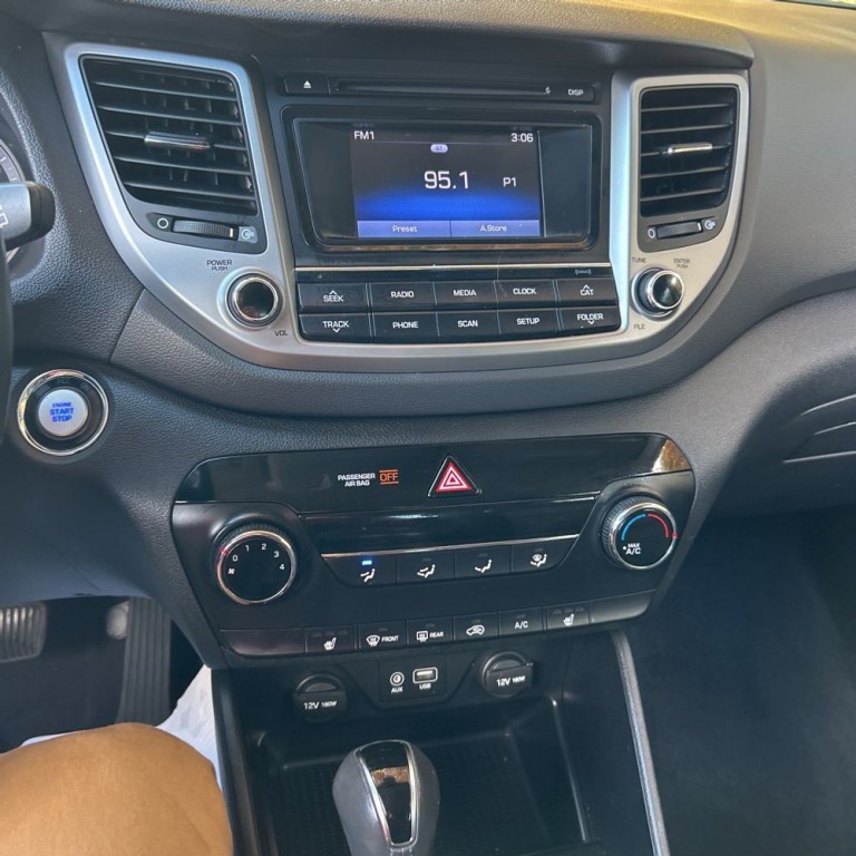 2016 Hyundai Tucson Image 11