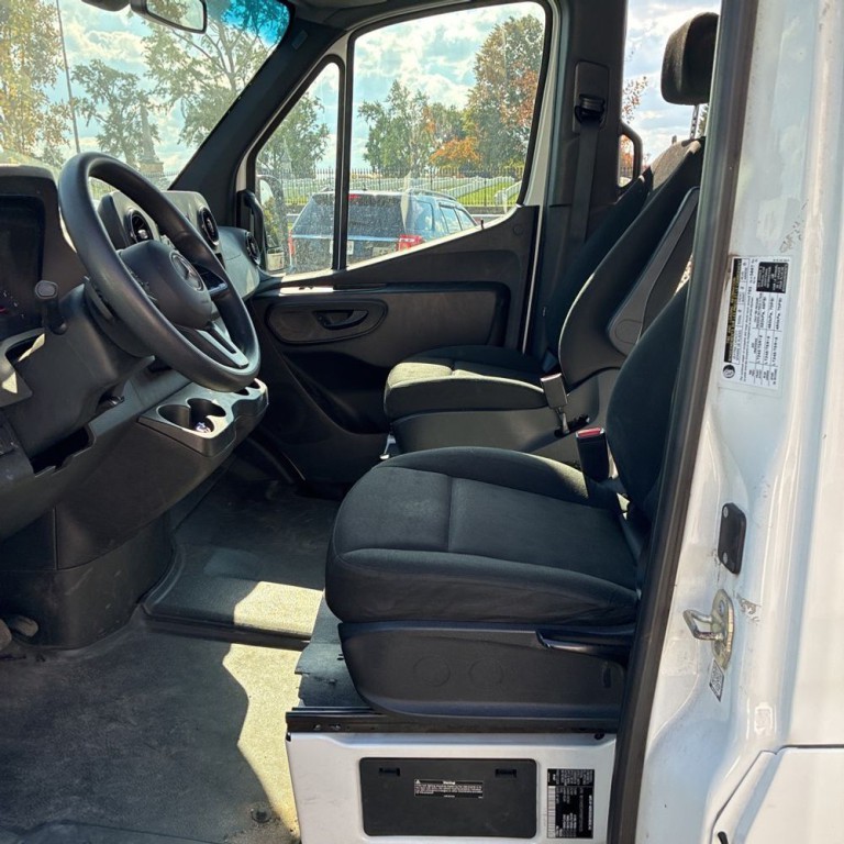 2021 Mercedes-Benz Sprinter Image 6