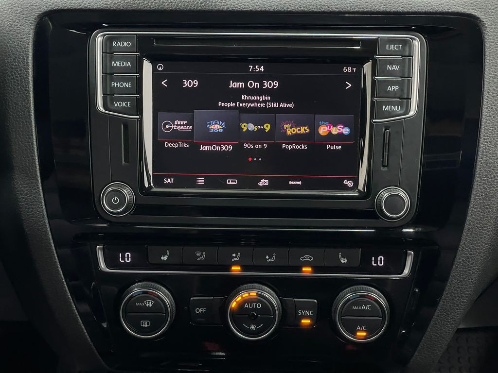 2018 Volkswagen Jetta Image 24