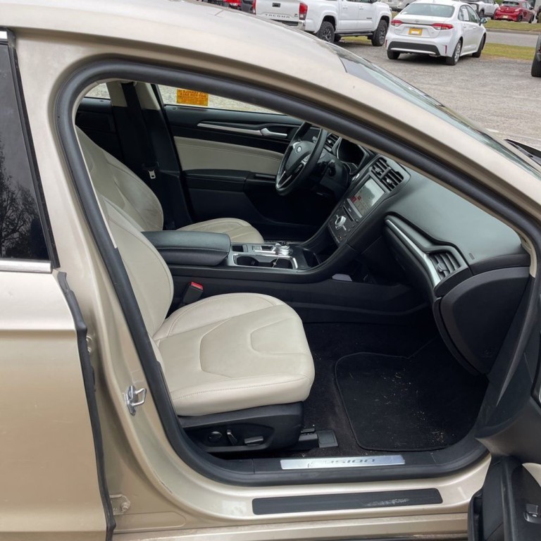 2017 Ford Fusion Image 8