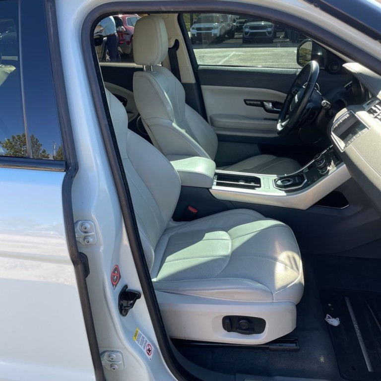 2016 Land Rover Range Rover Evoque Image 9