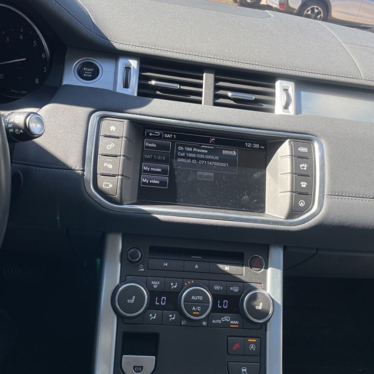 2016 Land Rover Range Rover Evoque Image 13