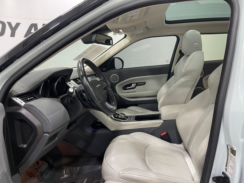 2016 Land Rover Range Rover Evoque Image 14