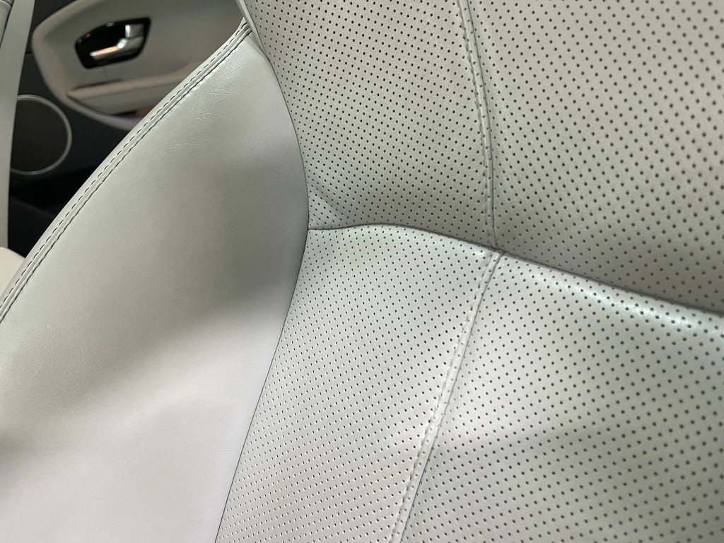 2016 Land Rover Range Rover Evoque Image 19