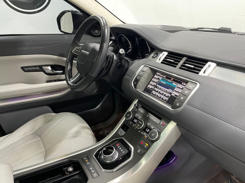 2016 Land Rover Range Rover Evoque Image 21