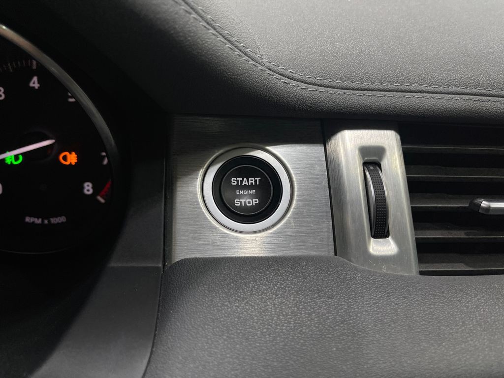 2016 Land Rover Range Rover Evoque Image 22