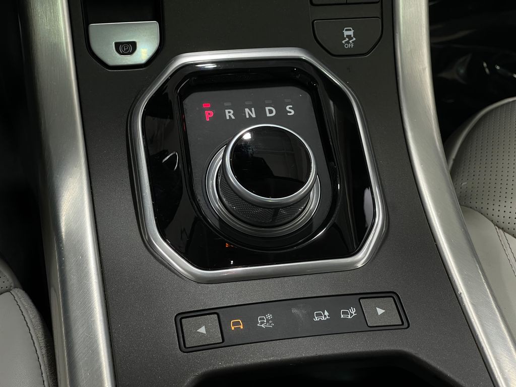 2016 Land Rover Range Rover Evoque Image 30