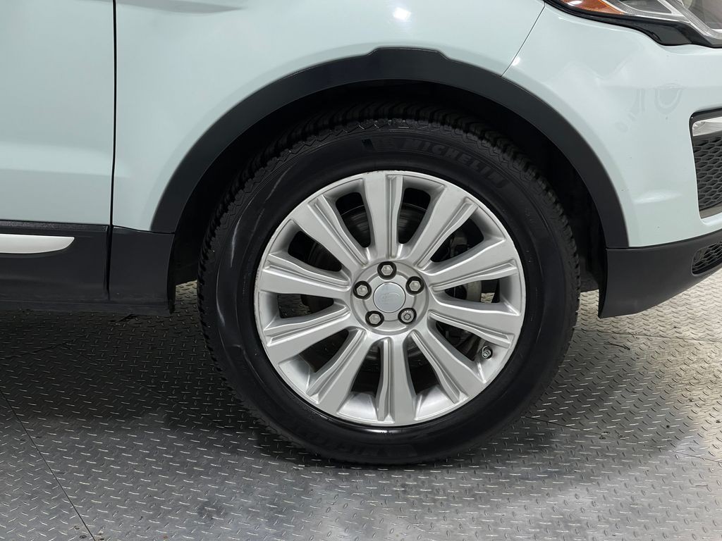 2016 Land Rover Range Rover Evoque Image 36