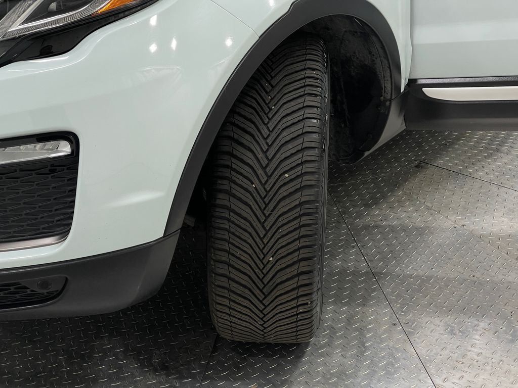 2016 Land Rover Range Rover Evoque Image 37