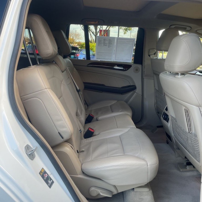 2015 Mercedes-Benz GL-Class Image 15