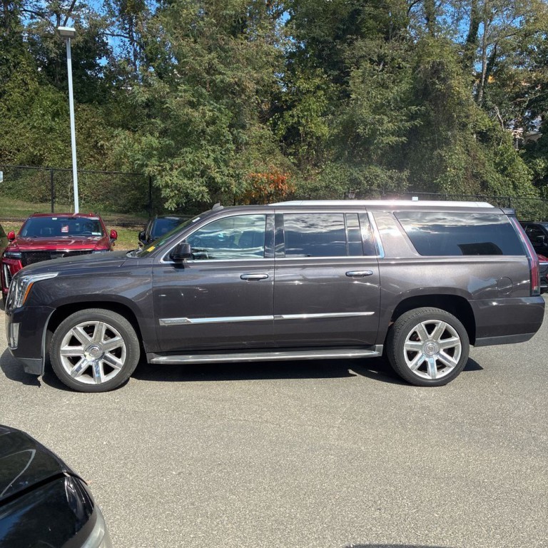 2015 Cadillac Escalade Image 5