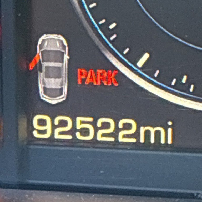 2015 Cadillac Escalade Image 11