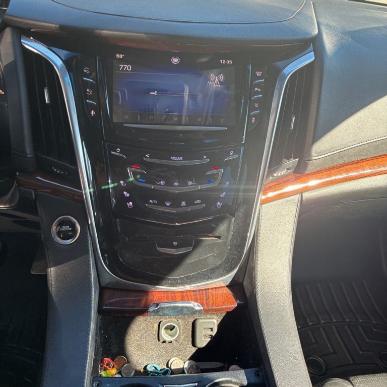 2015 Cadillac Escalade Image 13