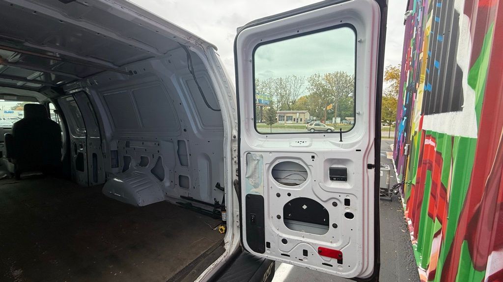 2013 Ford E-150 Image 7